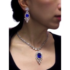 Sapphire Diamond Necklace Set.