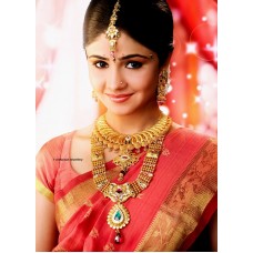 Indian Bridal Jewellery Necklace Set.